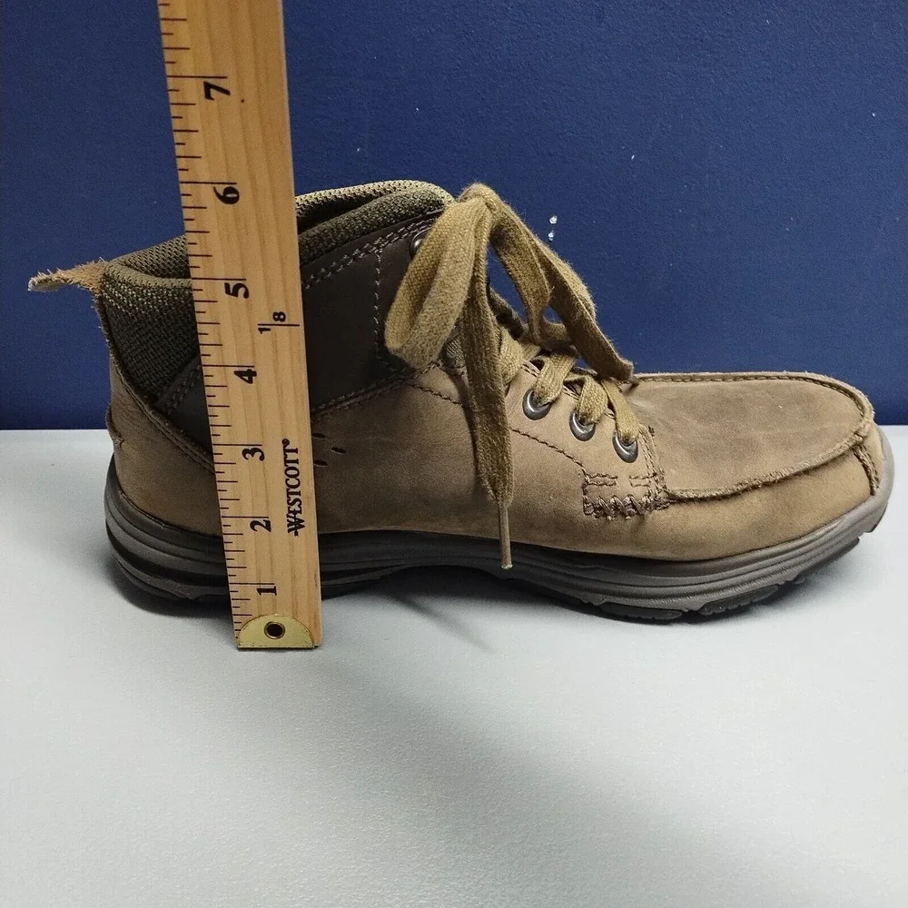 Skechers Classic Fit Boots Mens Size 8.5 Brown Leather Memory Foam Lace Up 65169